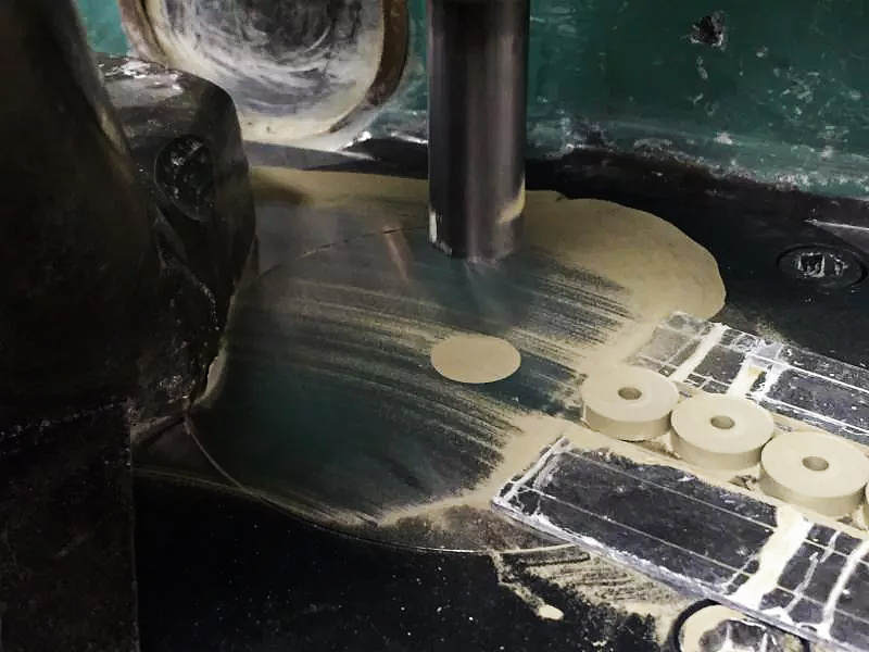 When is Dry Pressing Used for Molding?